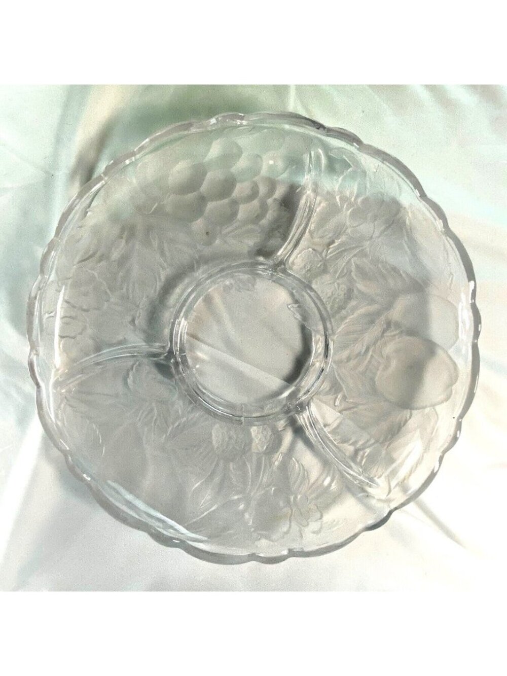 Glass Serving Platter With Raised Fruit & Leaf Design Scalloped Edges 14" Diamet